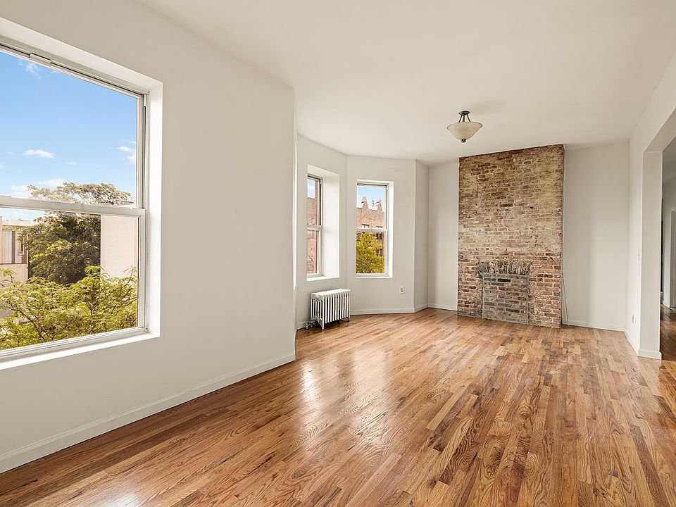 3 bed · 1 bath in Park Slope, Brooklyn