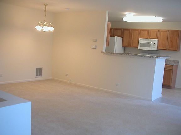 3rd image of 919 Enfield Dr #14-G5