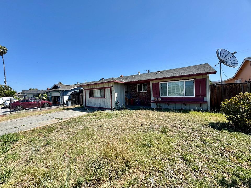 1st image of 1486 Adrian Way