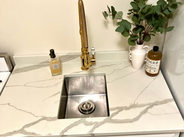 917 1st Ave S APT 2