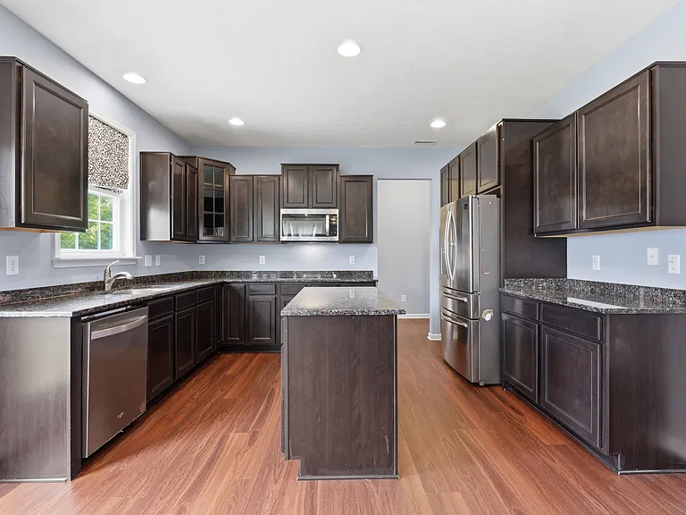 12250 Eddington Pl — Photo 9