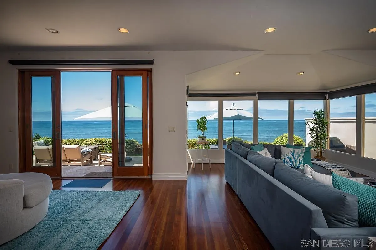 3 bed, 3.5 bath, 2624 sqft, $30,000 — Photo 3