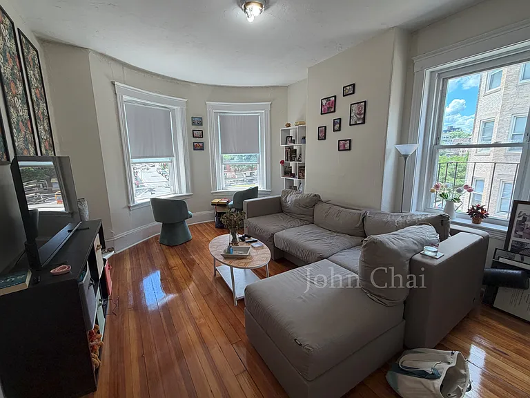 1381 Commonwealth Ave #B — Photo 4