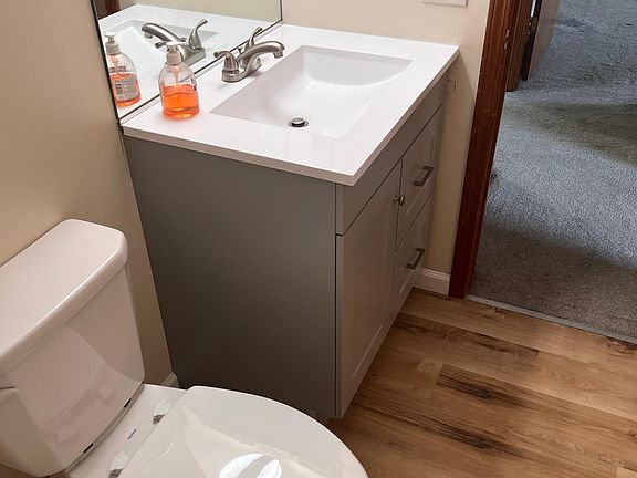 5th image of 2720 Alder Creek Dr S APT 4