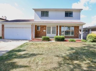 12909 Canterbury Dr, Sterling Heights, MI 48312