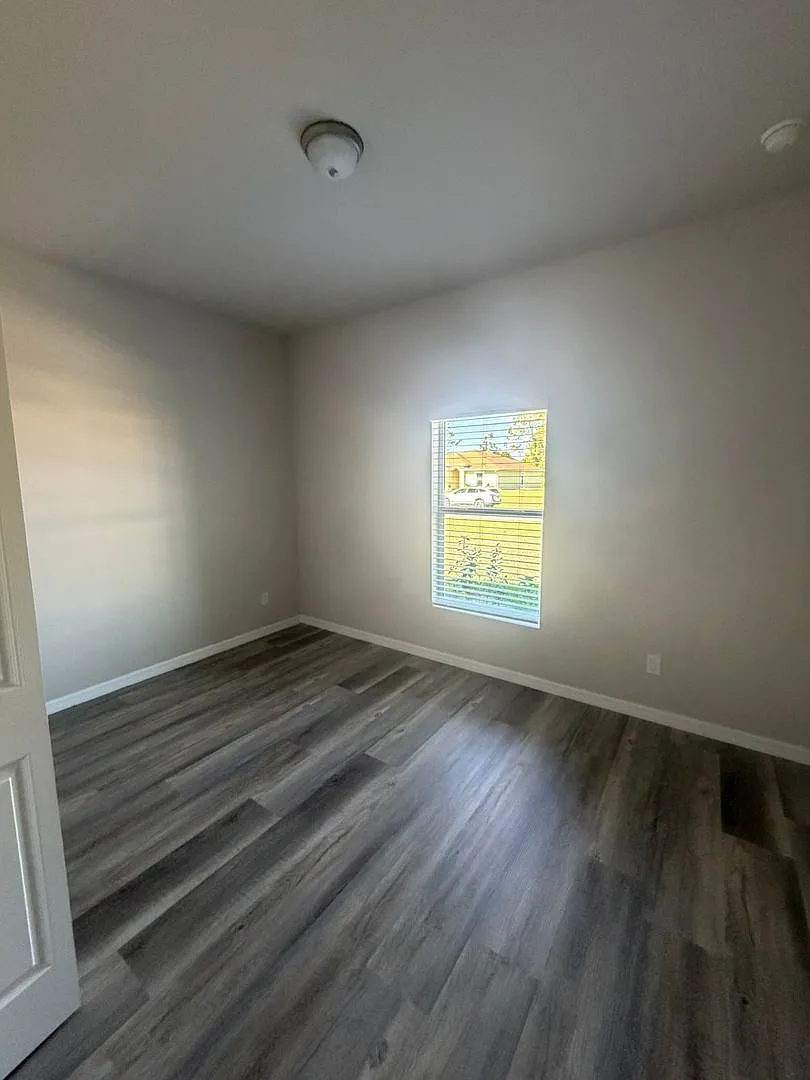 Building Photo - 309 Panorama Ave