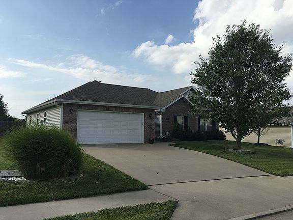 2nd image of 206 Macaw Dr