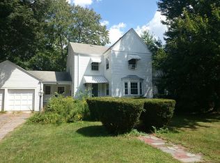 250 W Roxbury Pkwy, Chestnut Hill, MA 02467
