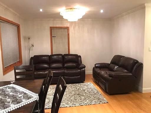 2nd image of 6430 Cloverdale Blvd #1R