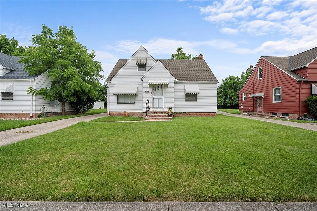 5197 Catherine St photo 1