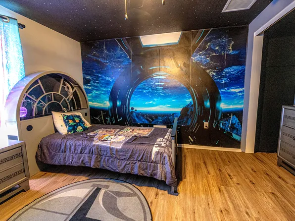 10106 Glen Moor Ln, Port Richey, FL 34668