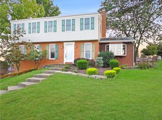 270 Floral Hill Dr, Washington, PA 15301