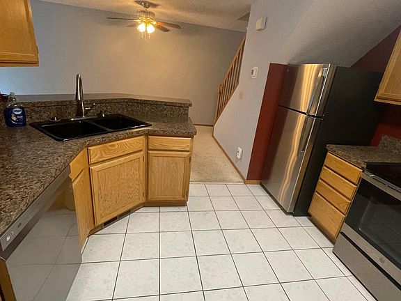 5th image of 4078 Durham Ct #106