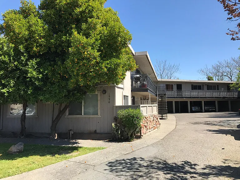 1590 Frisbie Ct #6 — Photo 3