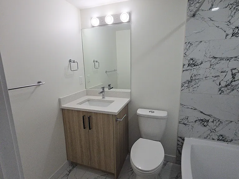 601 Corner Meadows Way NE #B — Photo 10