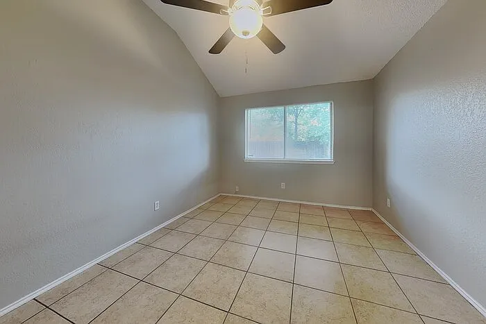 3104 Stonewall Ln — Photo 8