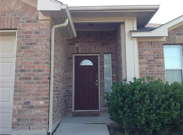 1556 Tonia Loop — Photo 2