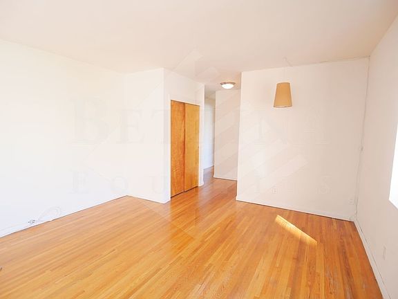 3rd image of 353 E 78th St APT 10C