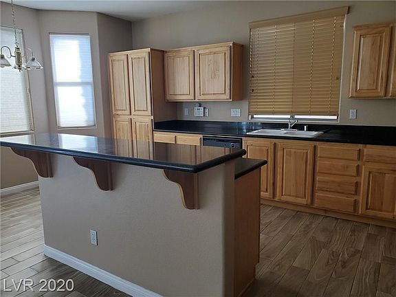 4th image of 9101 Craven Ave