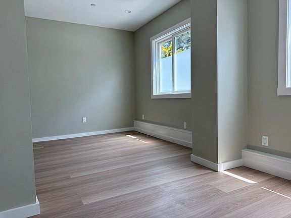 5th image of 4434 Fulton St #9