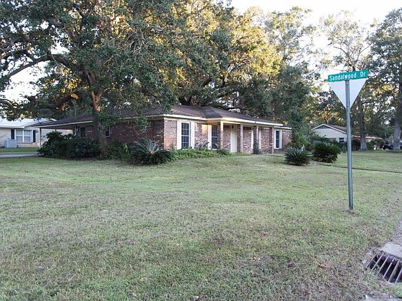 3rd image of 2230 Sandalwood Dr