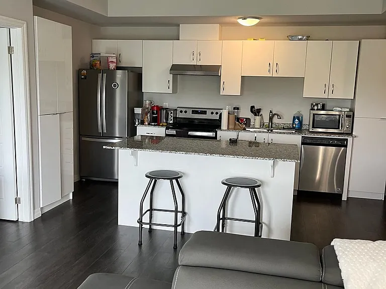 35 Kingsbury Sq #418 — Photo 12