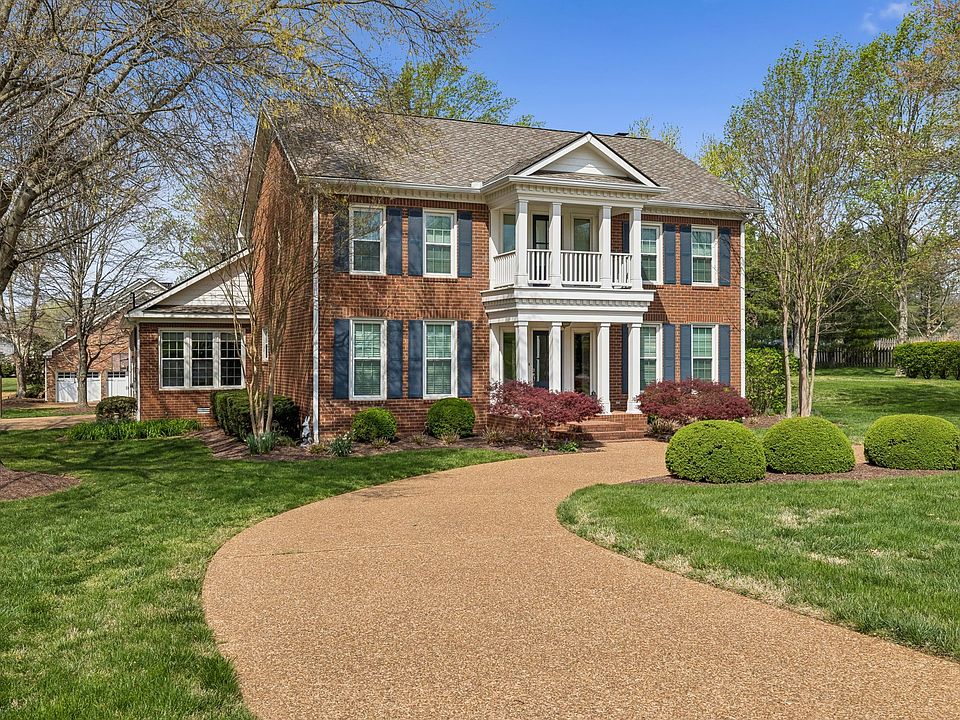 1st image of 1305 Arrowhead Dr