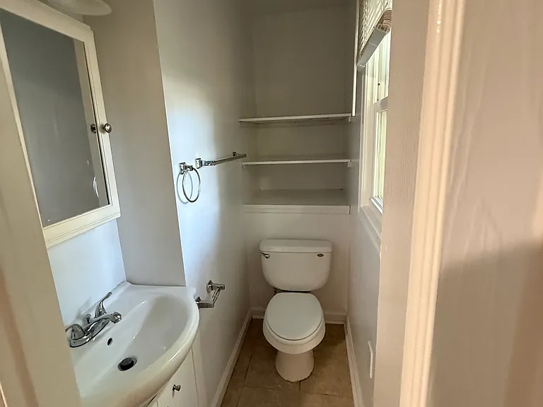 226 Colony Rd — Photo 9