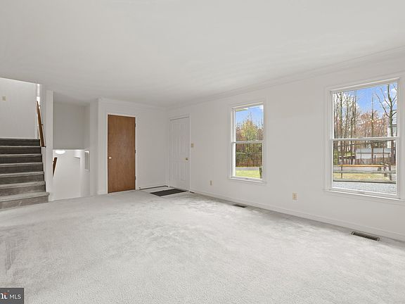 3rd image of 11511 Piedmont Dr