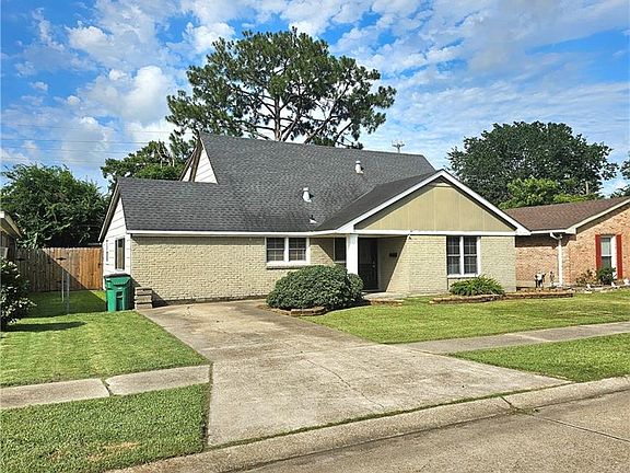 2nd image of 329 Brookmeade Dr