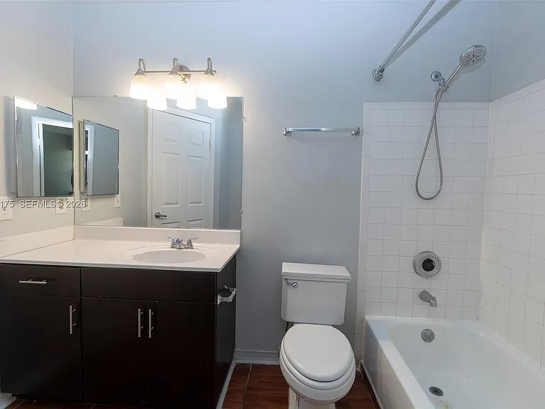 18308 NW 68th Ave #L — Photo 7