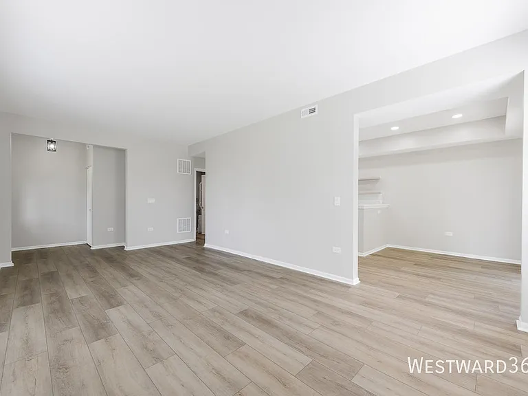 24821 Gates Ct — Photo 9