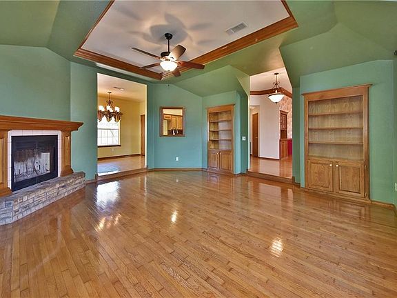 4th image of 2916 SW 124th Ct