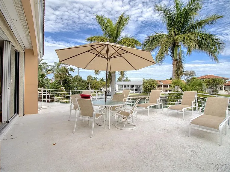 131 Sands Point Dr — Photo 25