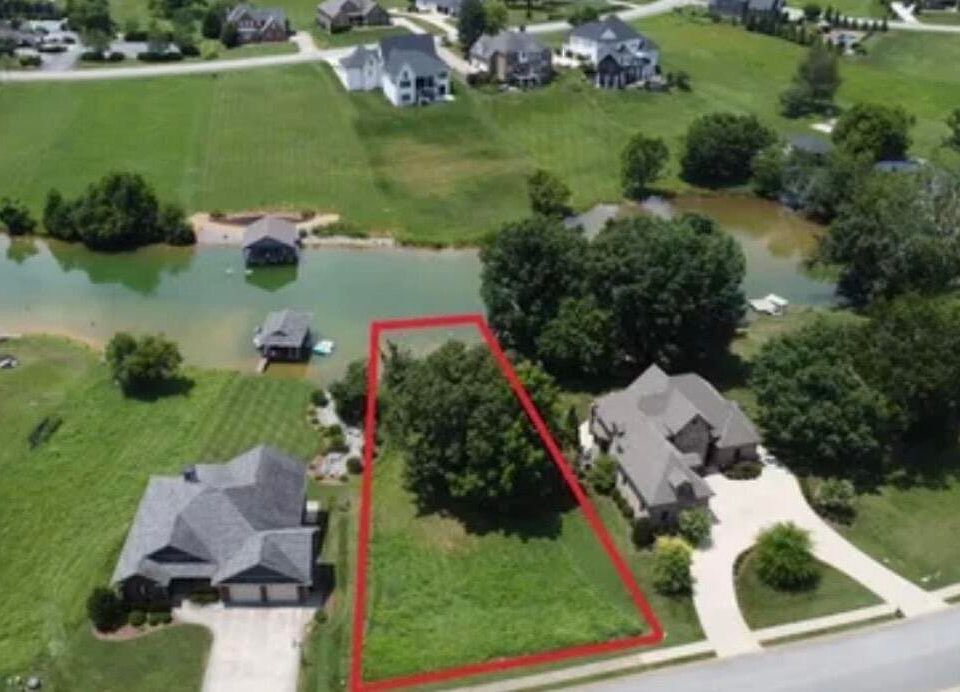 1st image of 156 Forest Ln N