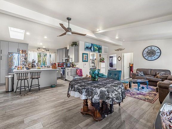 3rd image of 2086/2088 Groth Ct