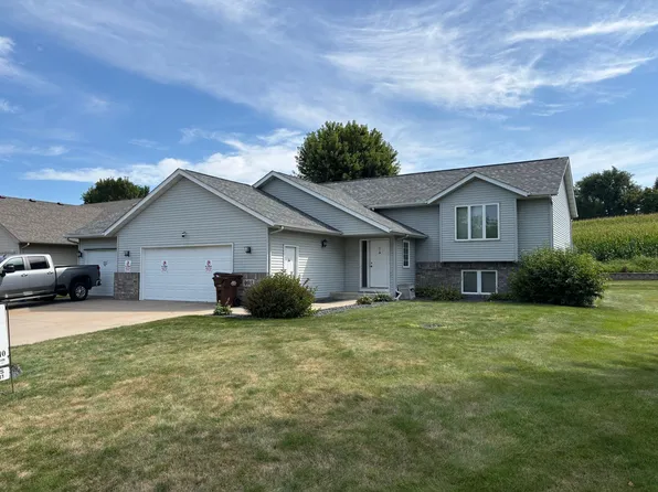 403 Chalupsky Ave NE, New Prague, MN 56071