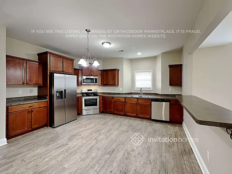 104 Pristine Dr — Photo 8