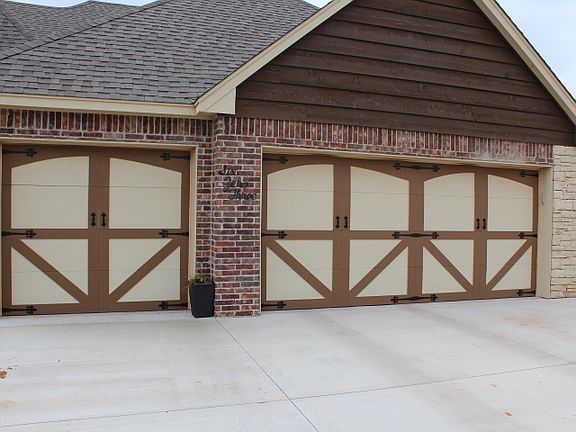 3 Car Garage