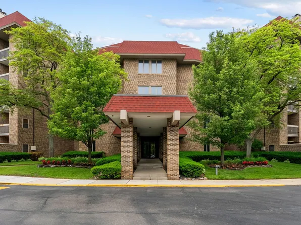 1250 Rudolph Rd APT 4N, Northbrook, IL 60062