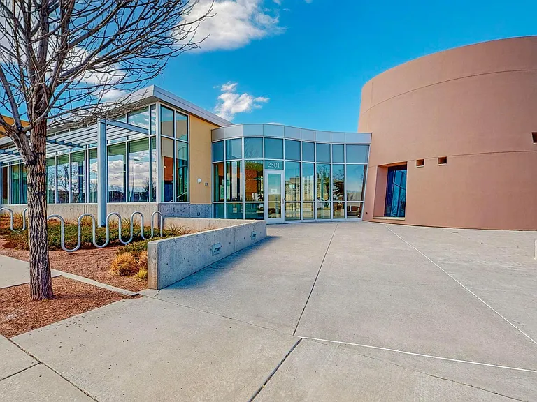 5950 Las Vacas Ct NE — Photo 64