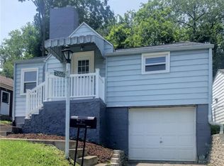 2660 Winchester Dr, Pittsburgh, PA