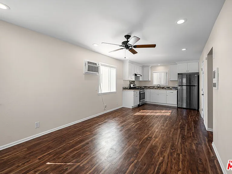 432 N Harvard Blvd — Photo 14