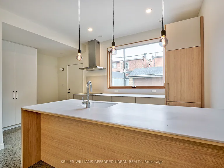 37 Margueretta St #LANEWAY — Photo 7