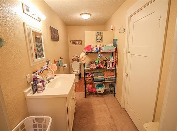 5th image of 302 W Patterson St