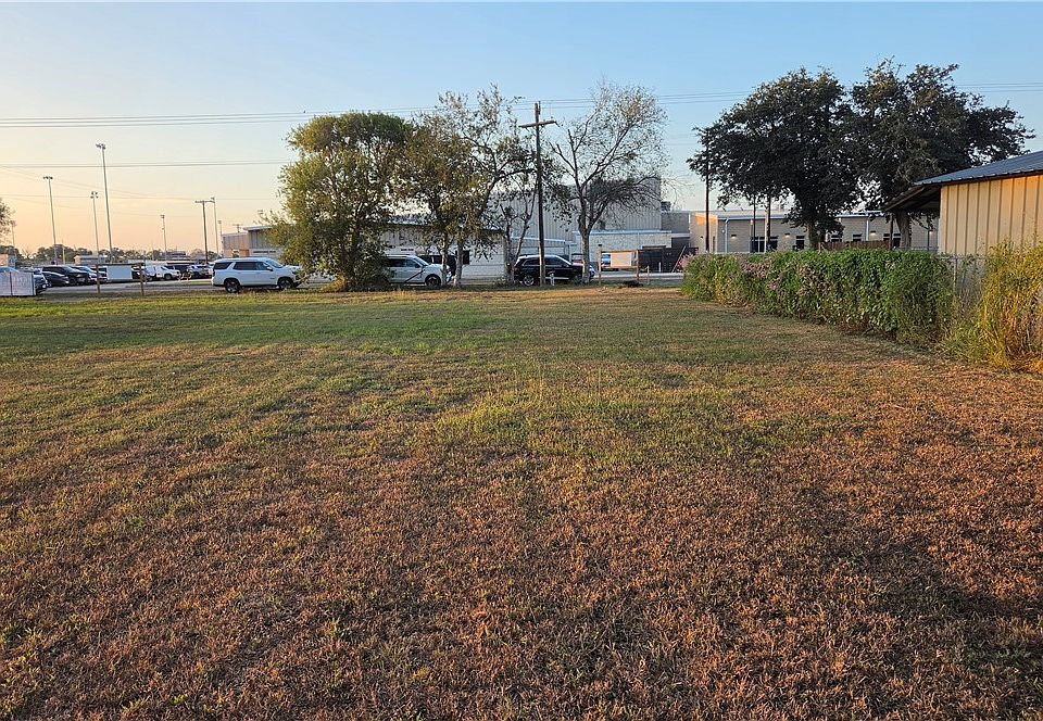 1st image of E Main St