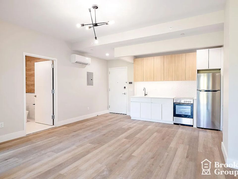 1st image of 1711 Hancock St #703