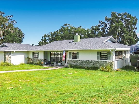 2nd image of 8801 E Cresco Ln