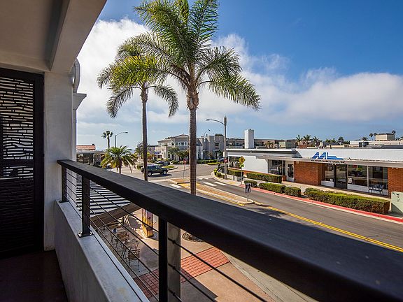 5th image of 407 Bird Rock Ave #2A