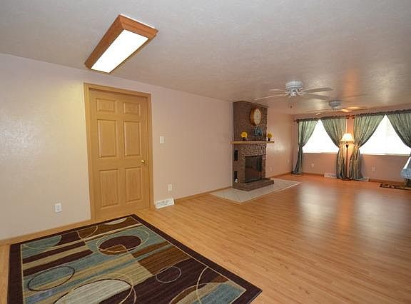 4th image of 5720 N Eugenia Ln